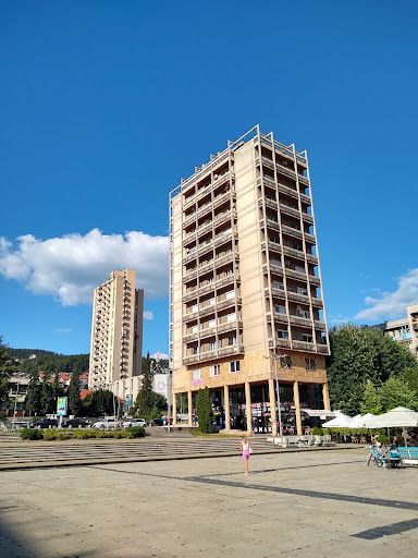 Partisan Square