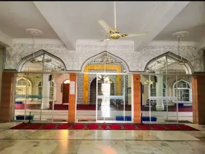 Al-Madina Jame Masjid