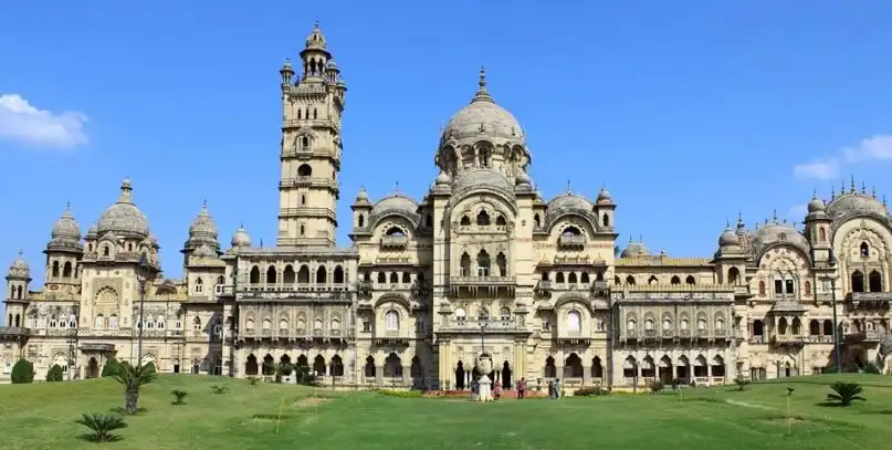 Hotels near Laxmi Vilas Palace