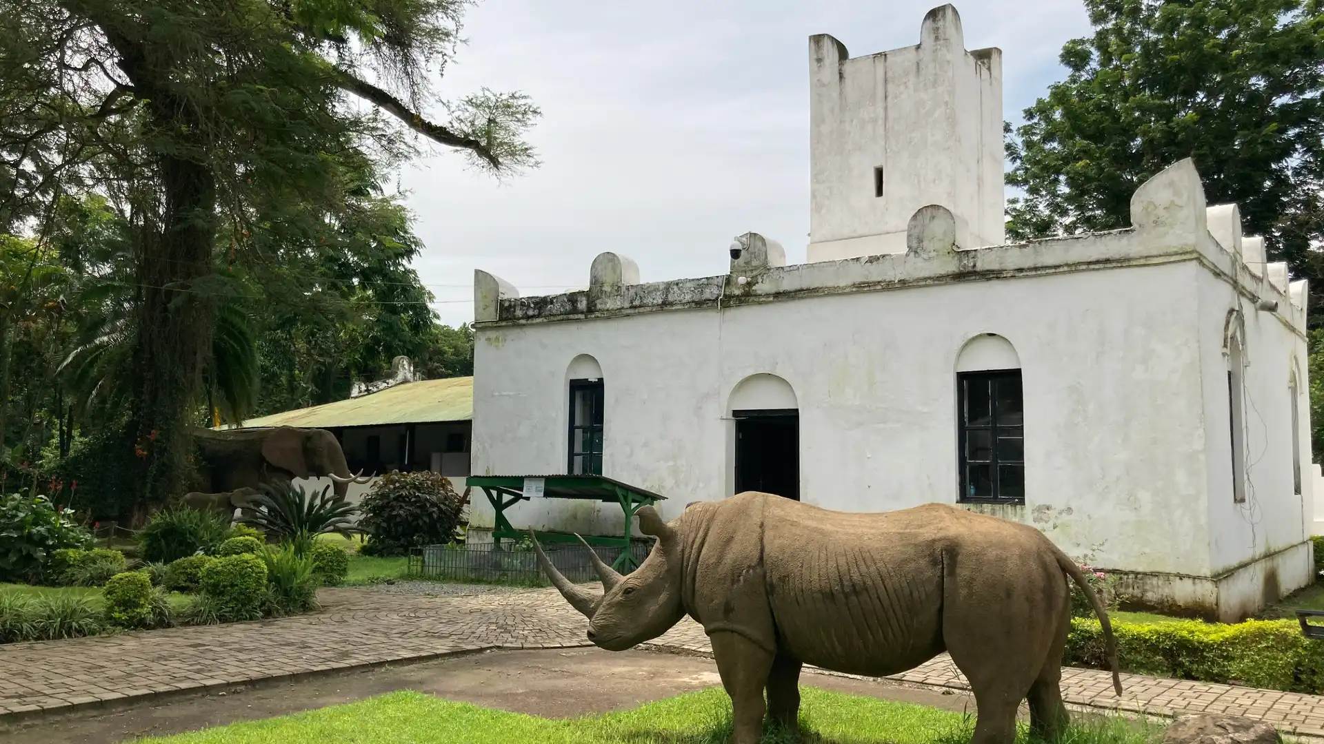 Hotels near Old Boma Museum