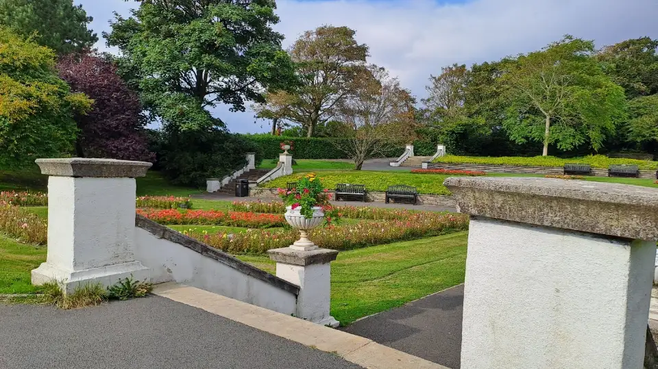 1_Happy Mount Park