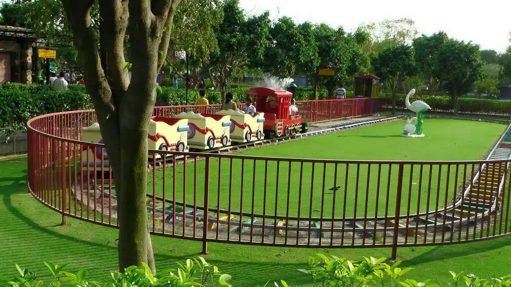 Hotels near Wonderland, Jalandhar.