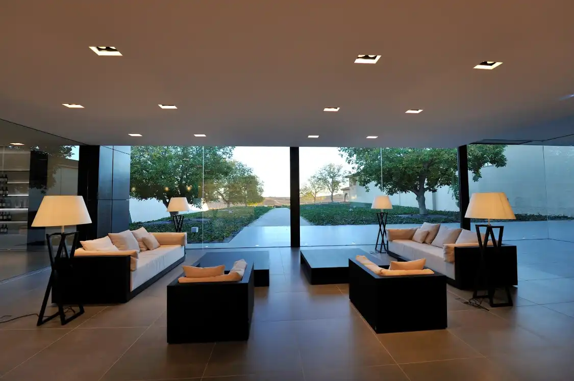 Hotels near Pago de Los Capellanes