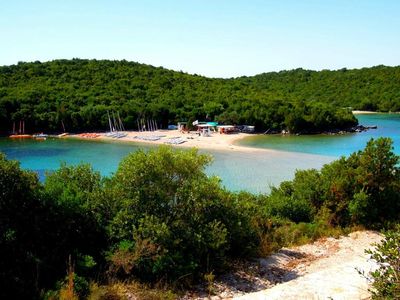 Bella Vraka Beach