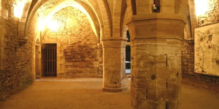 Castle de Fontaine-Henry