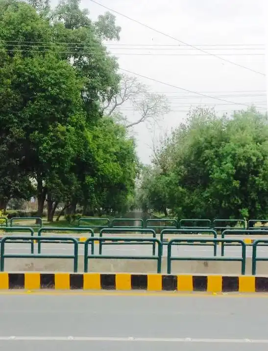 Отели рядом с достопримечательностью «Канал Лахор»