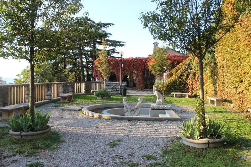 Hotel in zona Giardino di Via San Michele