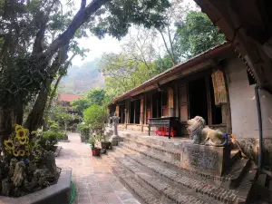 Chùa Thầy
