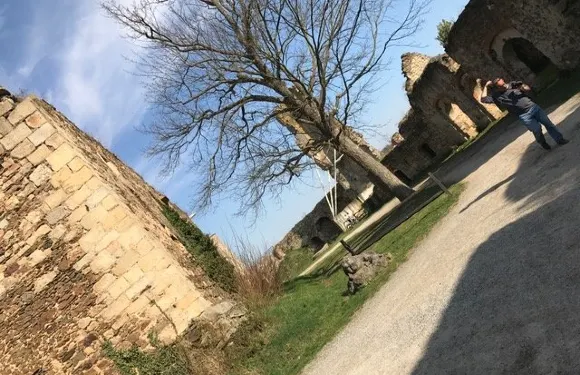 坎普河畔加爾斯