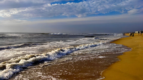 Marina Beach Photo Spot