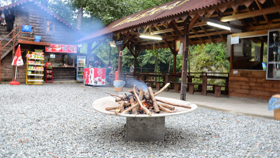 MOUNTAIN-RAFT rafting