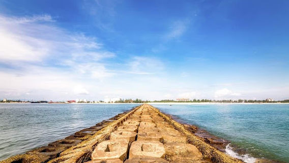 Bãi tắm Cửa Việt