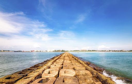 Bãi tắm Cửa Việt