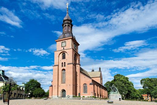 Compare 5 airports near Falun