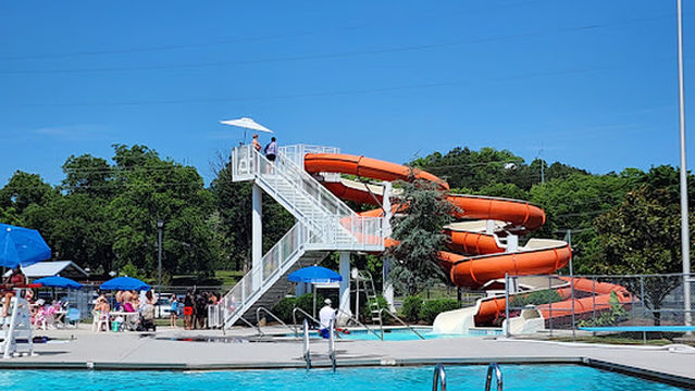 Family Aquatics Center - Sevierville Park Pool