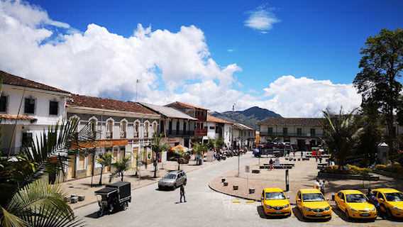 Plaza de Ruíz y Zapata