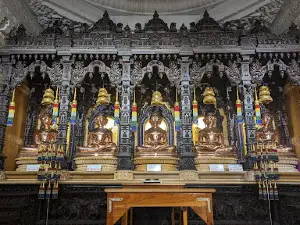 Trikaal Chaubisi Digambar Jain Mandir Nemawar (M.P)