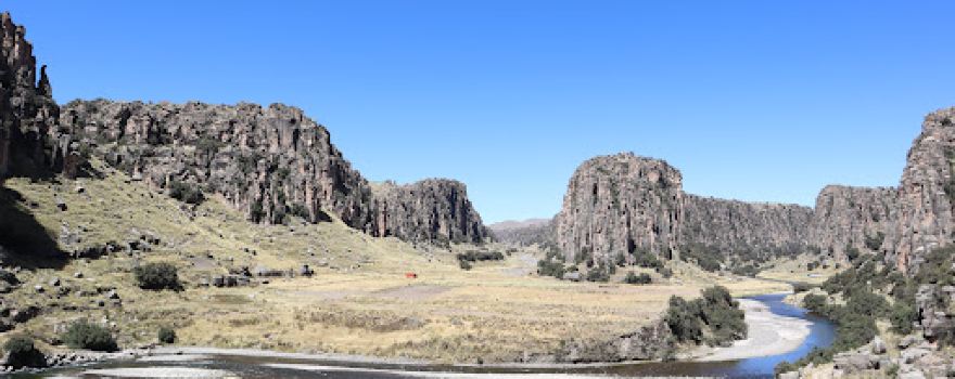 Tres cañones de Suykutambo