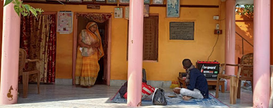 Shri Yogiraj Ganga Baba Ji Temple