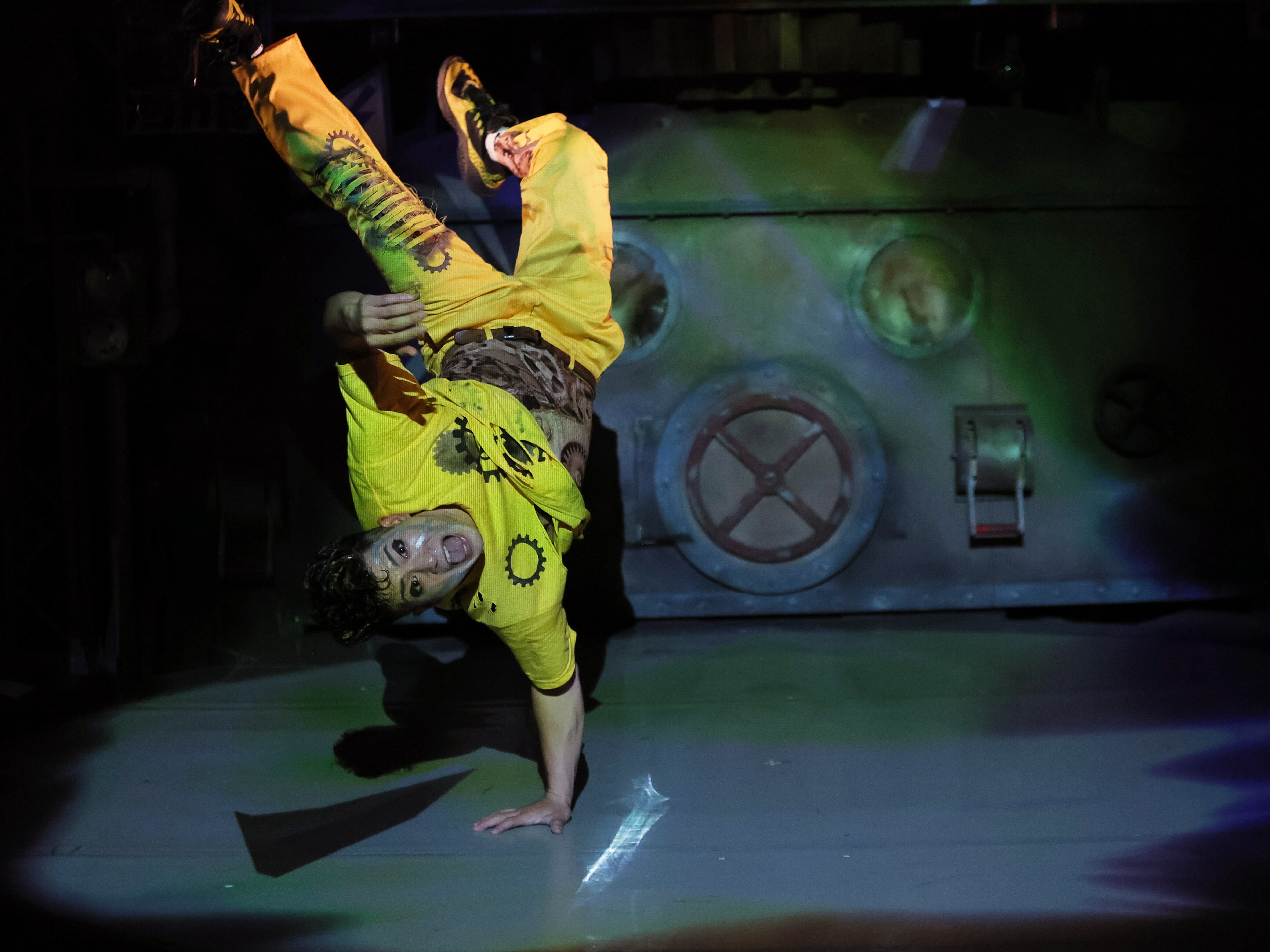 京都 ギア専用劇場 GEARショーEチケット 予約