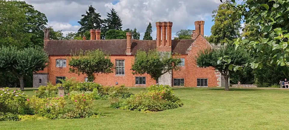 1_National Trust - Baddesley Clinton