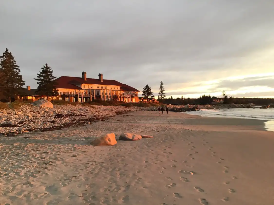 Hotels near White Point Beach Resort Rd