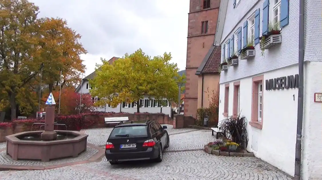 Hotels near Hauff's Marchenmuseum