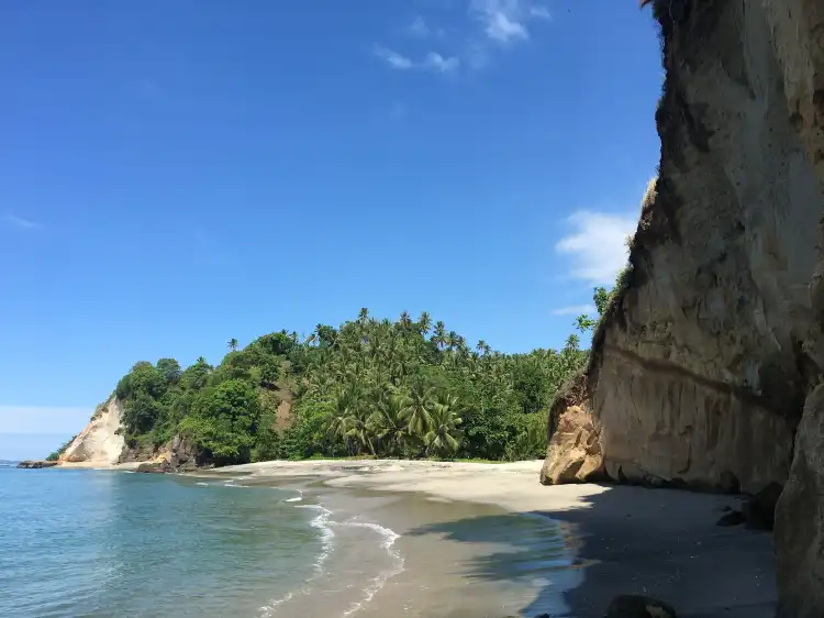 Hotel dekat Ranowangko Beach Resort