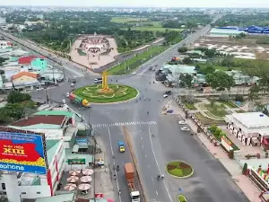 Vòng xoay lớn TP Tân An
