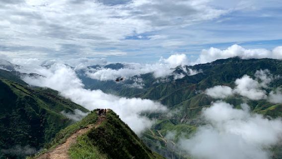 Sống Lưng Khủng Long - điểm Săn Mây