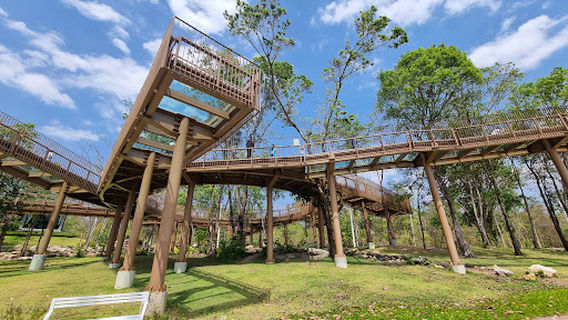 Siridhom Dam Nature Skywalk