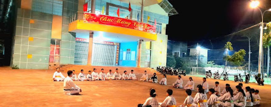 Nhà Văn Hóa Huyện Mang Yang