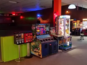 Thunder Blades Roller Rink