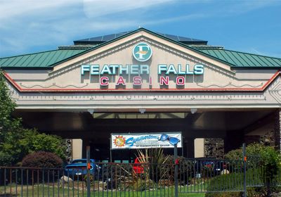 Feather Falls Casino & Lodge