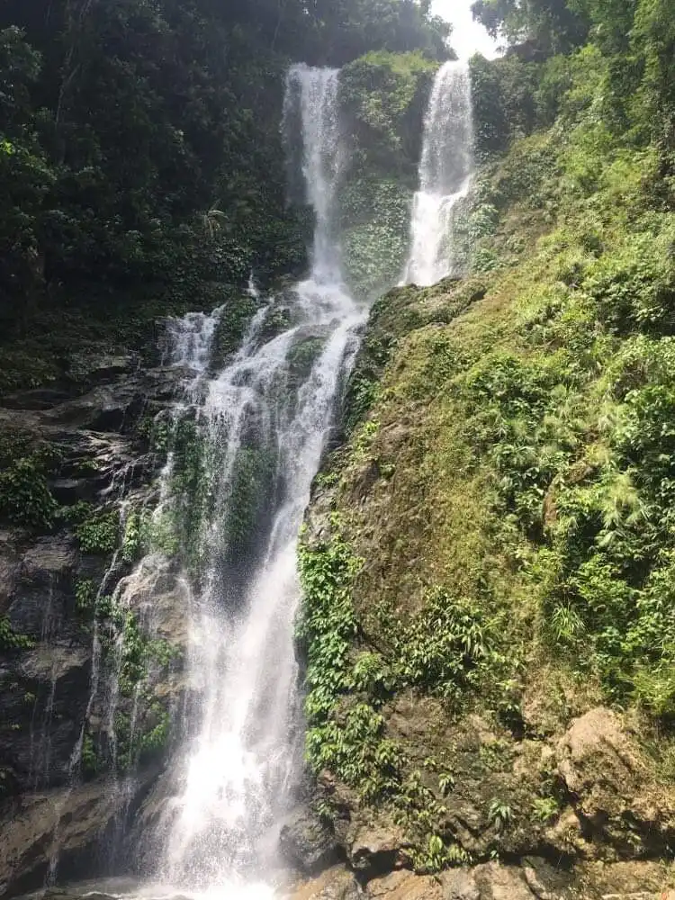 Hotels near Tamaraw Falls