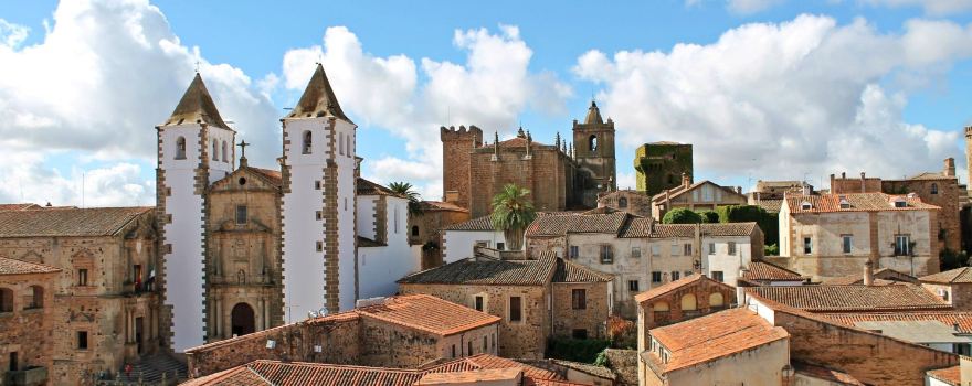 卡塞雷斯老城中心