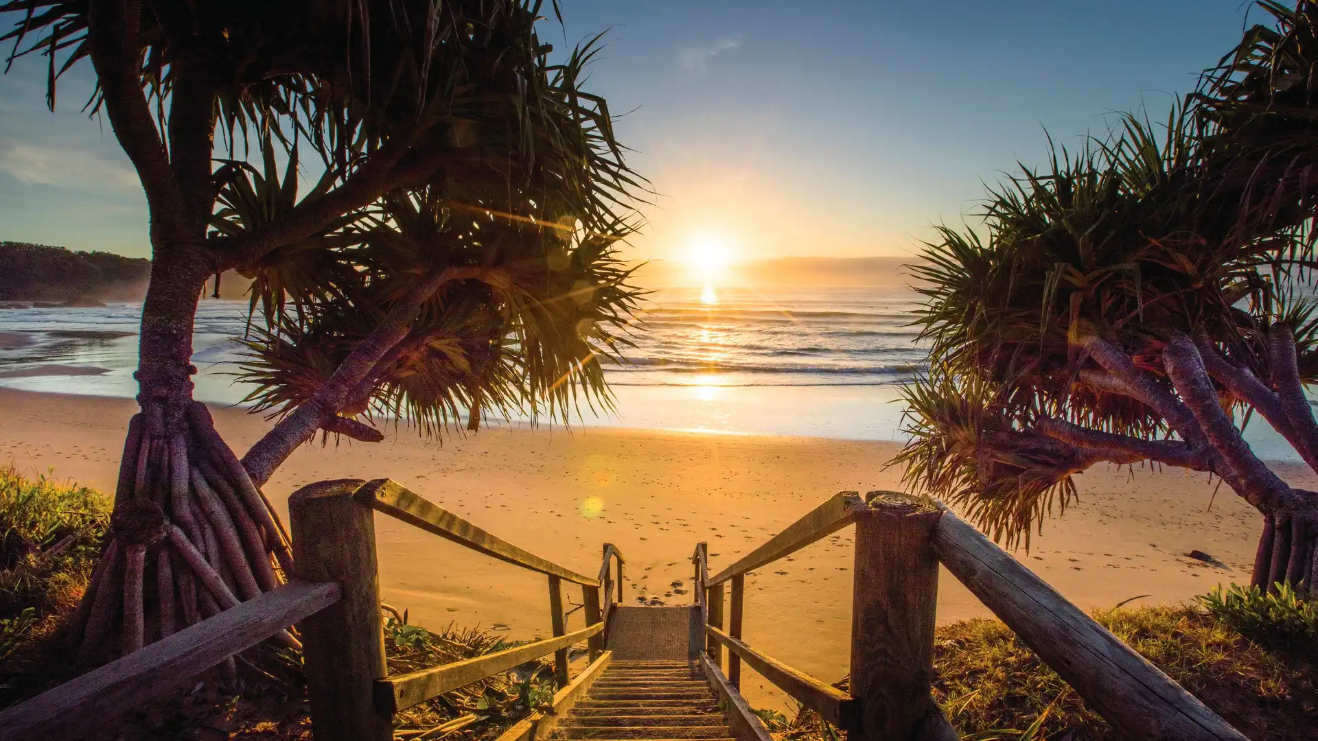 Hotels near Diggers Beach