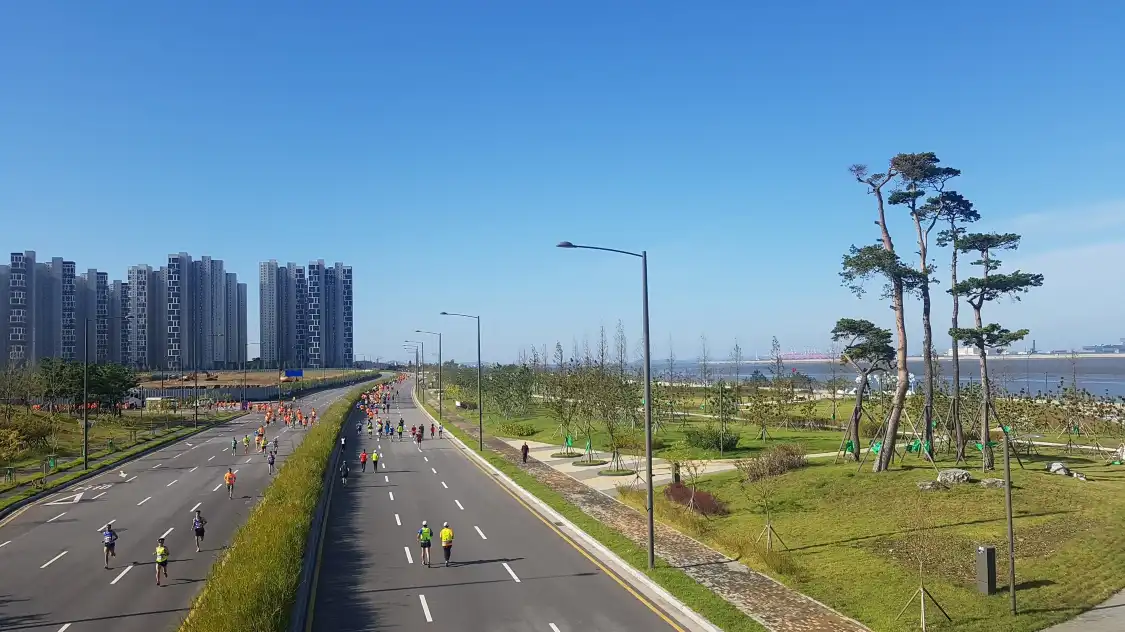 Hotels near Baegot Hanul Park
