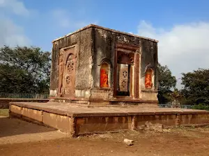 Kurdannath - Temple