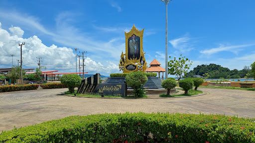 Pak Nam Chumphon Beach