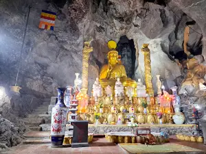 Động Thác Bờ Ngòi Hoa