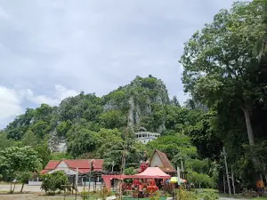 Wat Thep Sathaporn