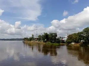 Water Front ,Kampung Sentana