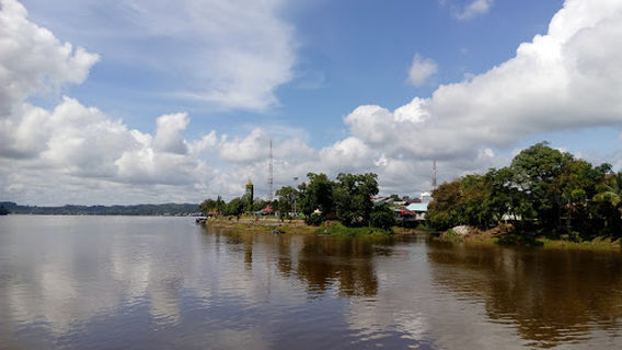Water Front ,Kampung Sentana
