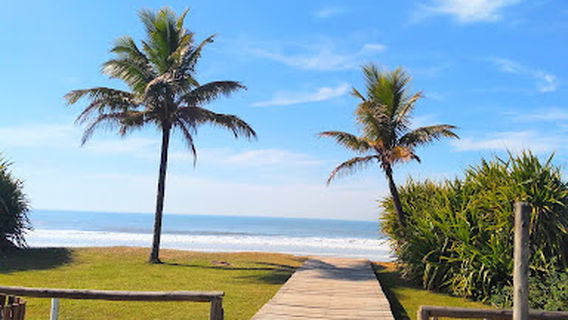 Orla praia de Itapoá