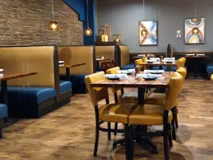 R46 Restaurant & Bar
