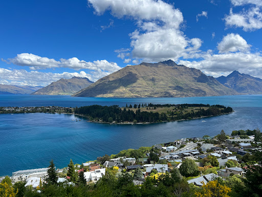 Lake Wakatipu Viewpoint