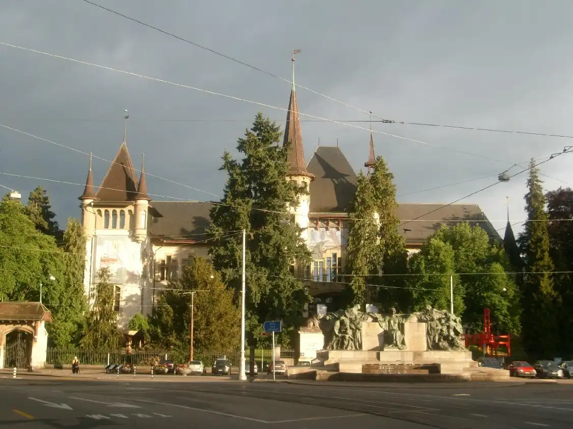 Hotel dekat Bern Historical Museum