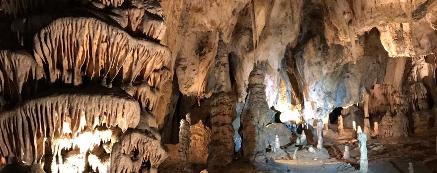 Sloupsko-Sosuvske Cave