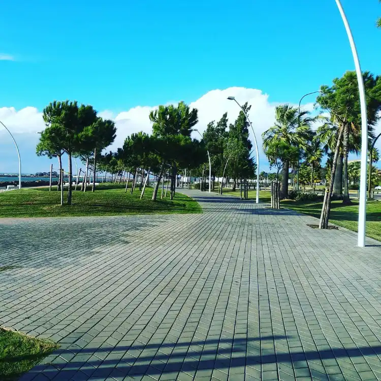 Hotels near Paseo Maritimo de la Ria
